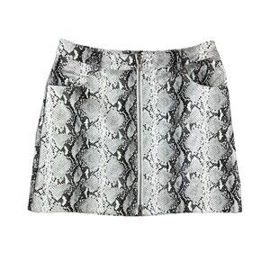 Cloud Ten Women's Front Zip Faux Leather Snake Print Pleather Mini Skirt Size M